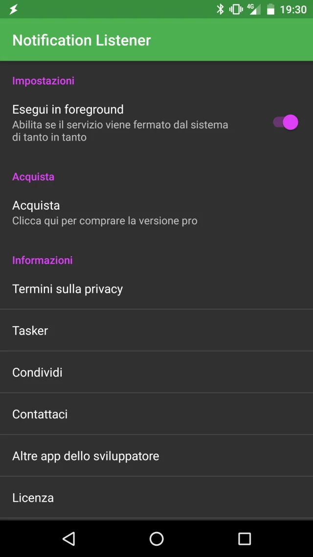 Lettura vocale delle notifiche sul sistema tablet in auto.