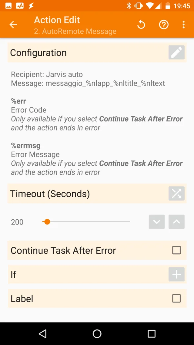 Lettura vocale delle notifiche sul sistema tablet in auto.