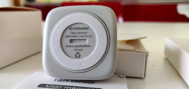 Recensione Tuya ZigBee Hub + Kit sensori PIR, portafinestra e temperatura