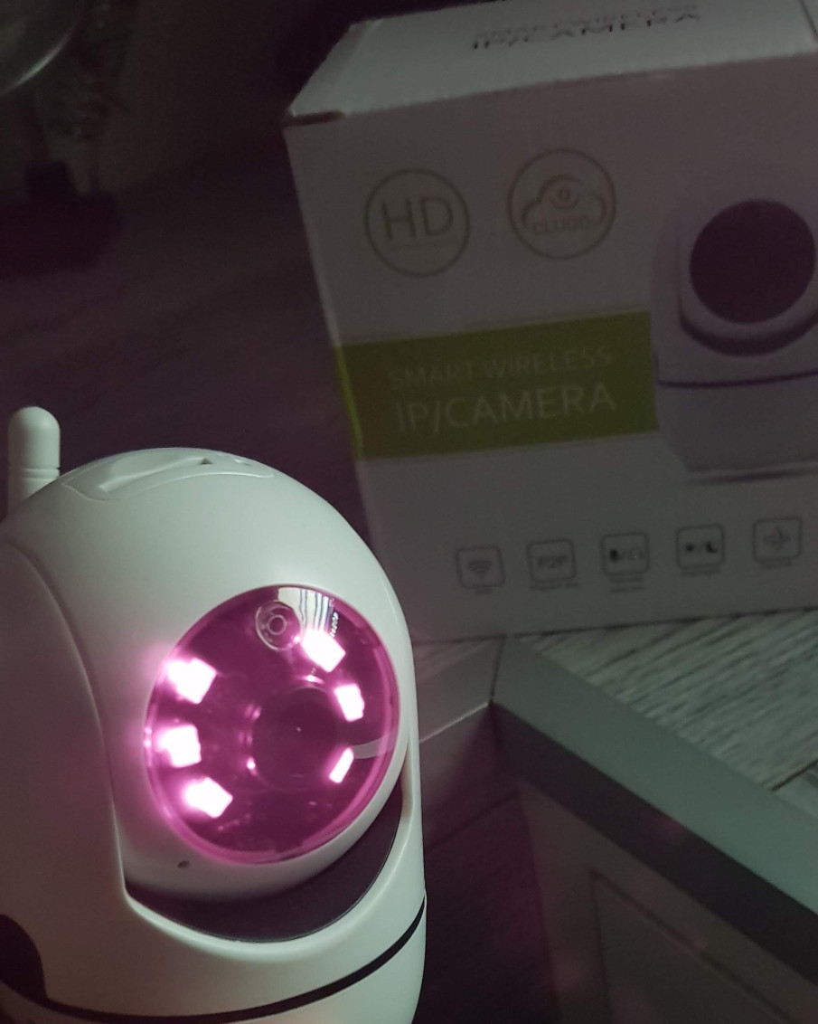 Una WiFi Cam motorizzata FHD dal prezzo imbattibile