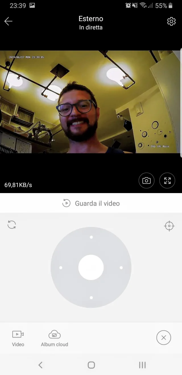 Una WiFi Cam motorizzata FHD dal prezzo imbattibile