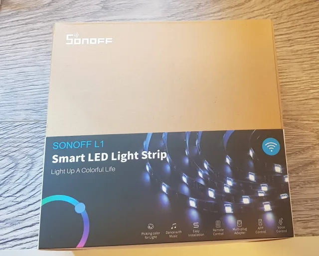 Sonoff L1 - recensione e confronto con la Xiaomi Yeelight Lightstrip