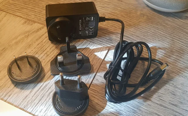 Sonoff L1 - recensione e confronto con la Xiaomi Yeelight Lightstrip