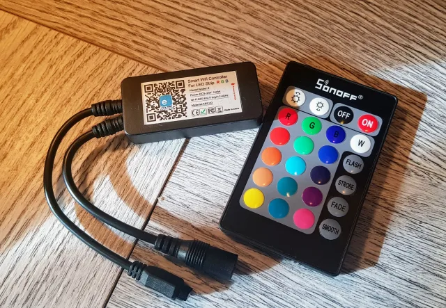 Sonoff L1 - recensione e confronto con la Xiaomi Yeelight Lightstrip