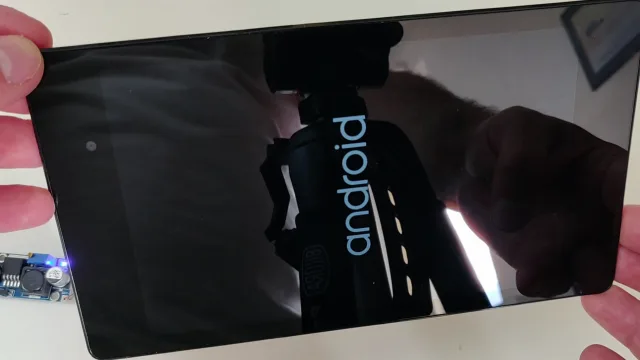 Come alimentare direttamente un Tablet rimuovendo la batteria