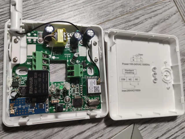 Nuovo Termostato WiFi Tuya Smart - Wireless anche verso la caldaia!