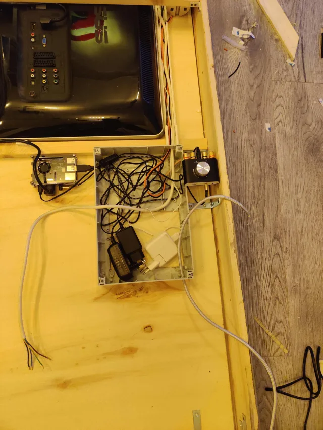 Magic Mirror - Assemblaggio Hardware e Configurazione di base