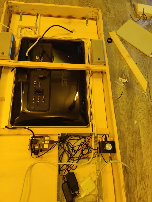 Magic Mirror - Assemblaggio Hardware e Configurazione di base