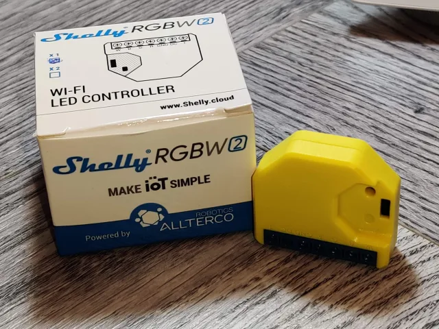Shelly RGBW2 il miglior controller per strisce led?