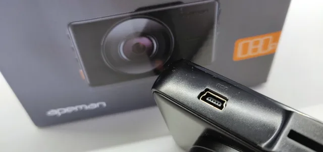 Dettaglio porta mini UBS