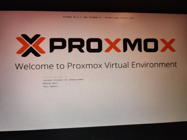 Schermata benvenuto Proxmox