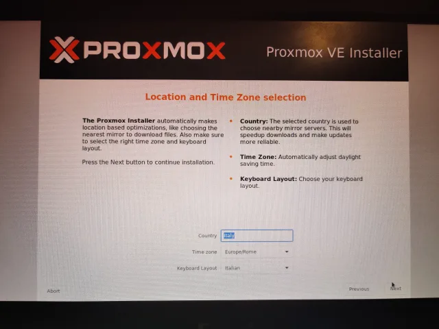 Selezione regione installazione Proxmox