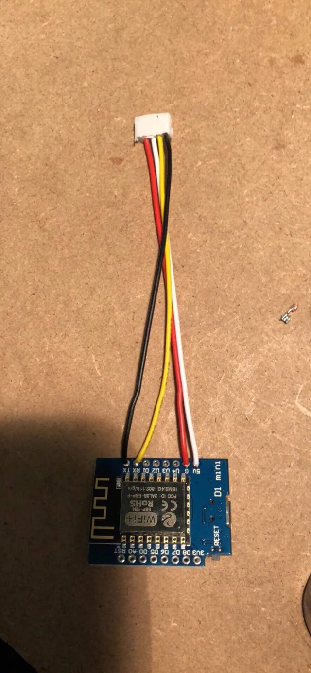 Collegamenti cavetto a D1 mini