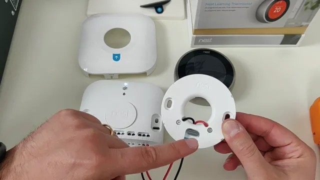 Connessione 12V tra i due moduli