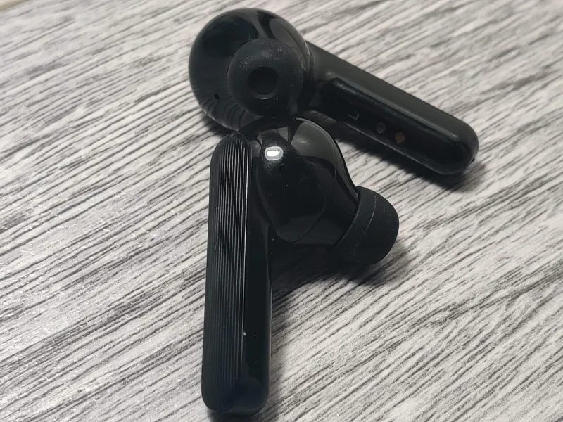 earbuds
