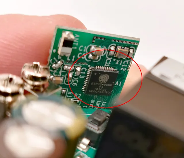 Dettaglio esp32 Sonoff Dual r3 PCB