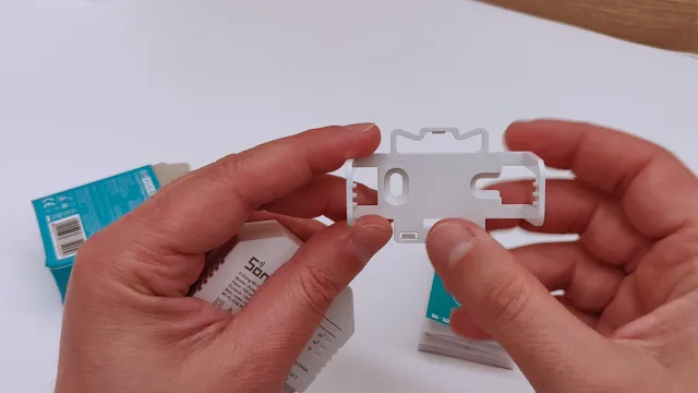 Adattatore per barra din