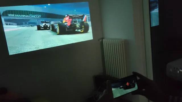 Esempio di mirror schermo da smartphone