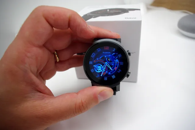 ticwatch e3 vista frontale