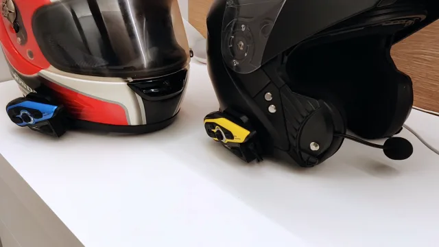 Wayxin R15 dettaglio sui caschi