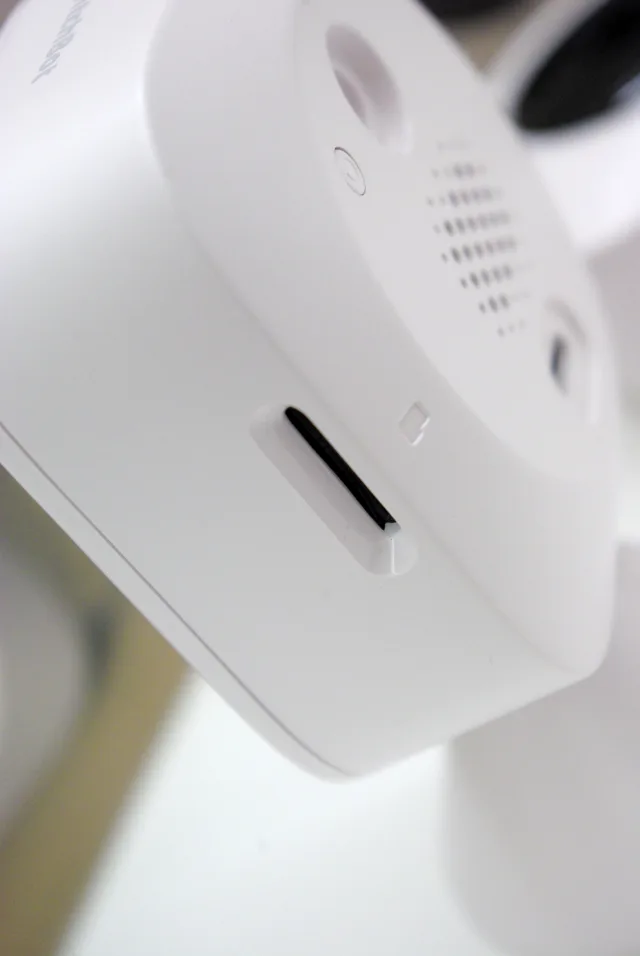 SwitchBot Indoor Cam vista laterale