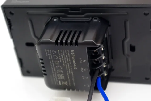 Sonoff NSpanel morsettiera dettaglio