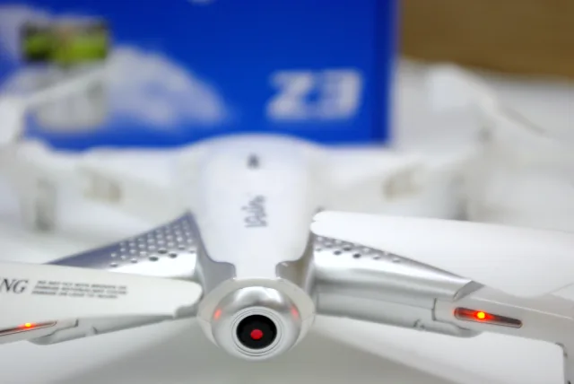 Loolinn Z3 dettaglio fotocamera frontale