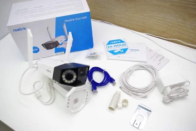 Reolink Duo WiFi contenuto della confezione