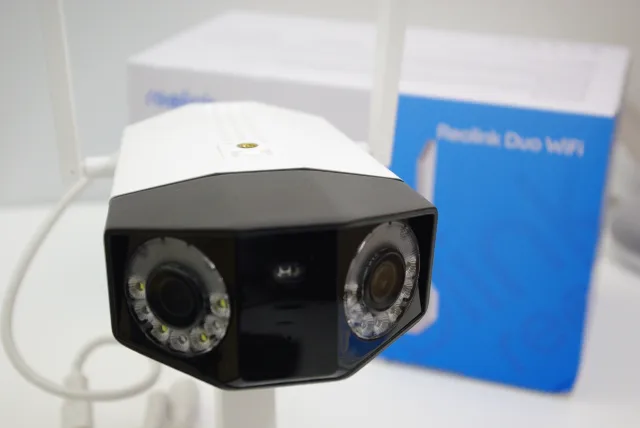 Reolink Duo WiFi dettaglio doppia ottica