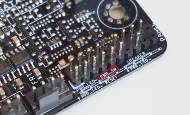 Pin Power Switch su scheda madre