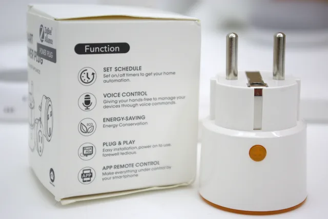 Smart Plug ZigBee confezione
