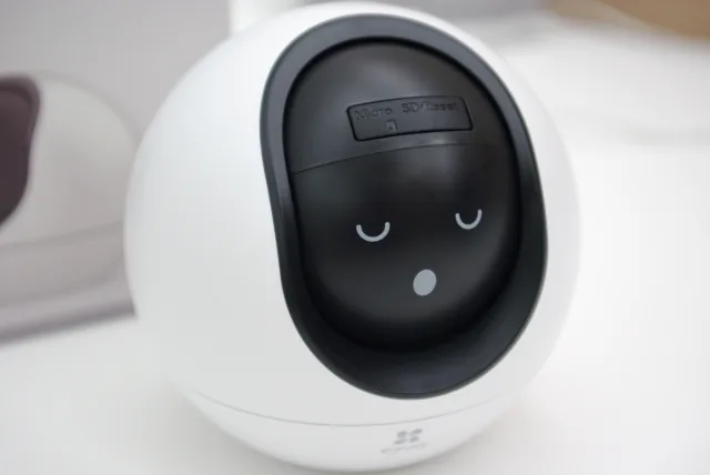 Ezviz C6 2k+ faccina