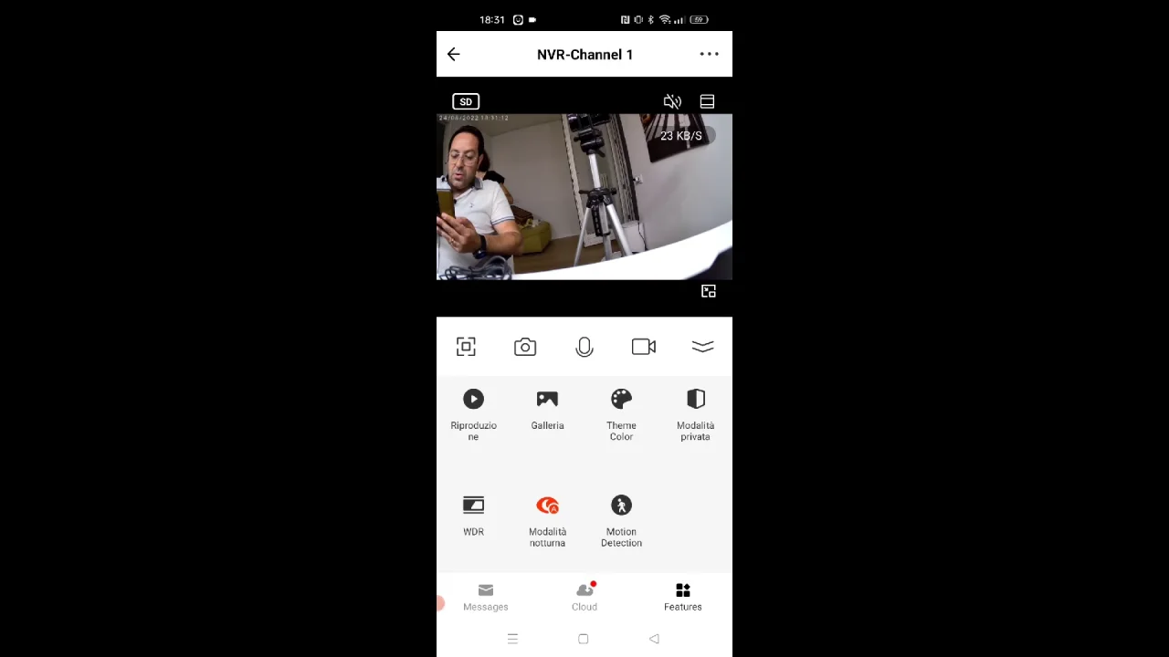 VEEZOOM monitoraggio video 4K in kit con archivio video e telecamere PoE
