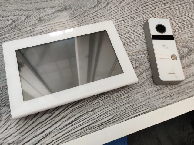 posto esterno e monitor