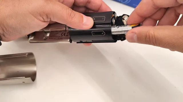 WE.LOCK touch 41 dettaglio vano batterie