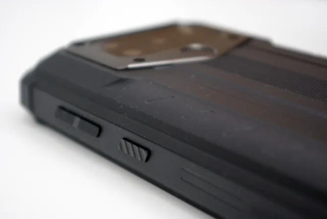 HOTWAV W10 Pro dettaglio tasti laterali