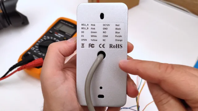 Indicazione di cablaggio uscite tastierino Retekess