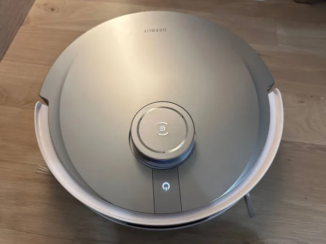 Ecovacs Deebot X1 OMNI vista dall'alto