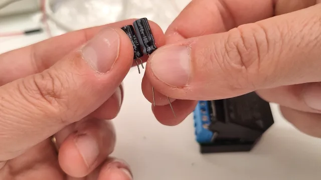 Condensatori Shelly 2.5 a confronto