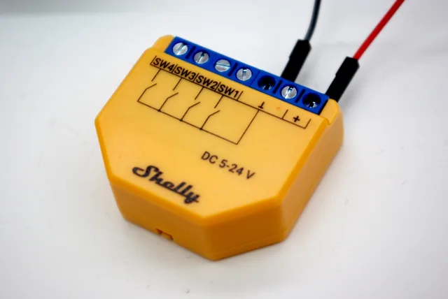 Shelly Plus i4DC dettaglio morsettiera