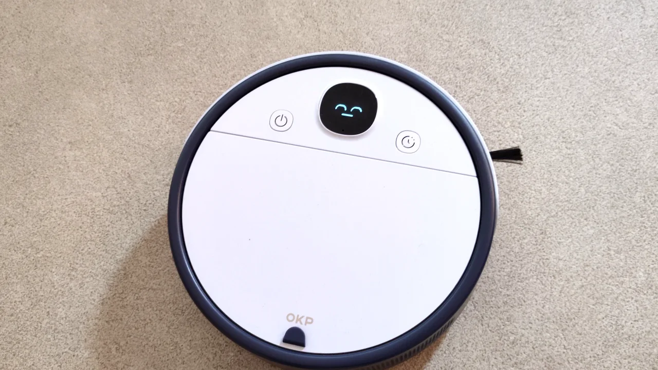 monitoraggio video su ruote! OKP C5 il robot aspirapolvere che puoi video-chiamare