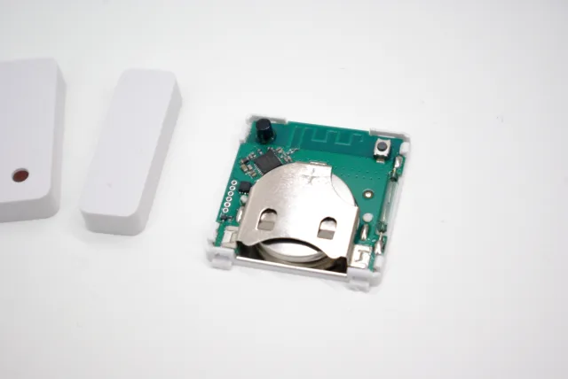 shelly blu door window vano batteria