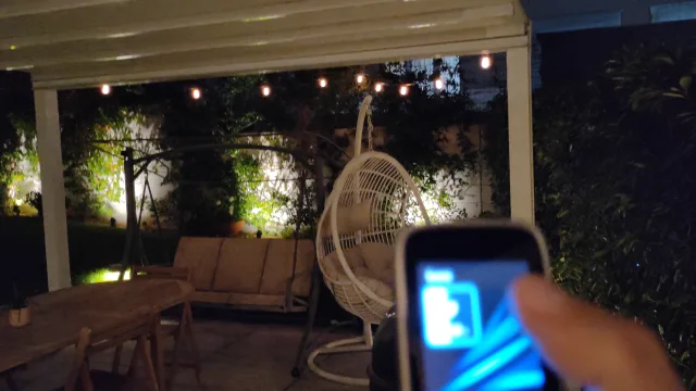 Smart Handheld Controller Tuya in funzione con lampadine Lumary