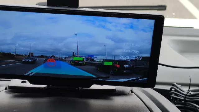 esempio di aiuti alla guida Adas