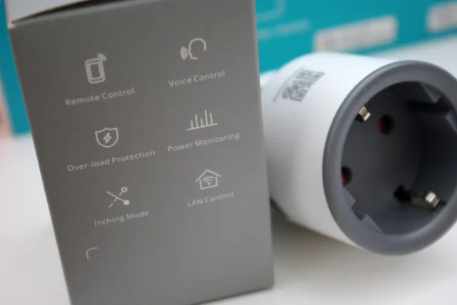 Sonoff iPlug S60 dettaglio confezione e caratteristiche principali