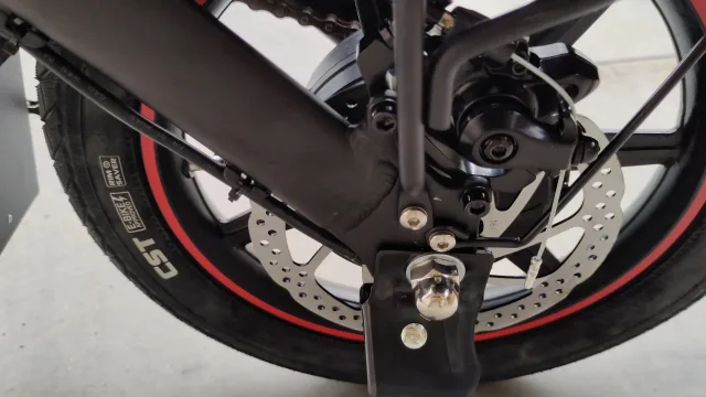 DYU A5 una e-bike che diventa piccolissima