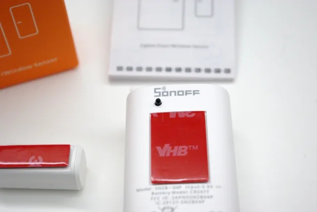 Sonoff SNZB-04P dettaglio pulsante Tamper