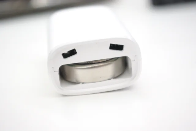 Sonoff SNZB-04P dettaglio vano batteria