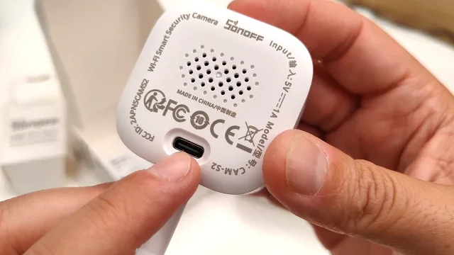 Sonoff Cam Slim Gen2 dettaglio vista posteriore