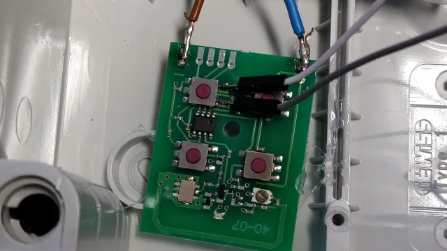 Come hackerare un telecomando RF Rolling code con Raspberry o NodeMCU